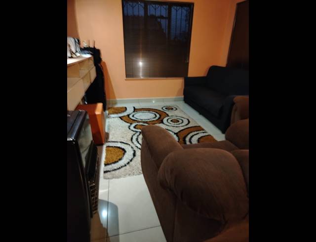 3 BEDROOM FREEHOLD FOR SALE IN RICHVIEW